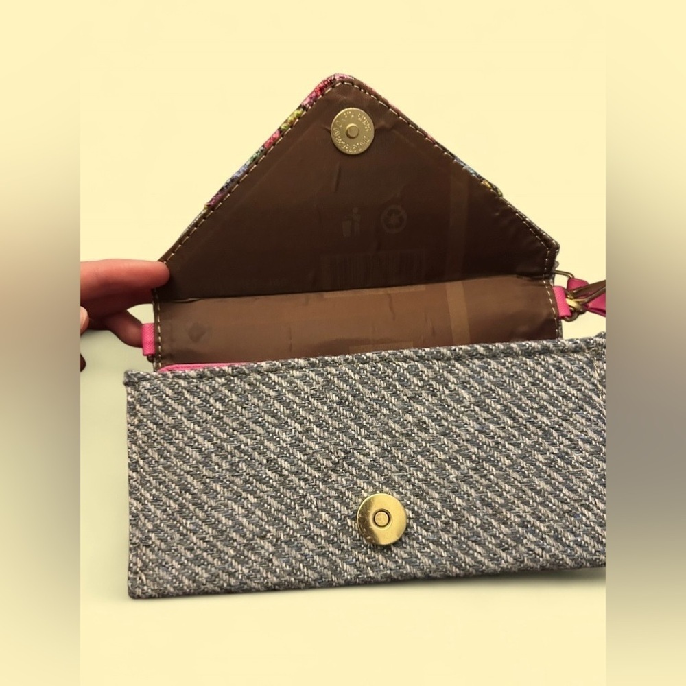 Frida Kahlo Inspired Crossbody Clutch w/ Adjustable Strap – Handmade Style - Picture 6 of 9